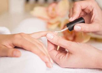 Mistakes to Avoid in Home manicure