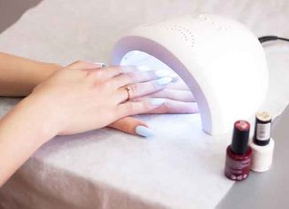 How long does UV lamp take dry nails?