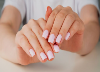 How to properly prepare your nails for a manicure?
