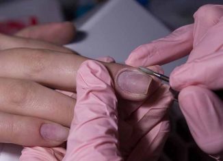Making a Russian manicure step by step